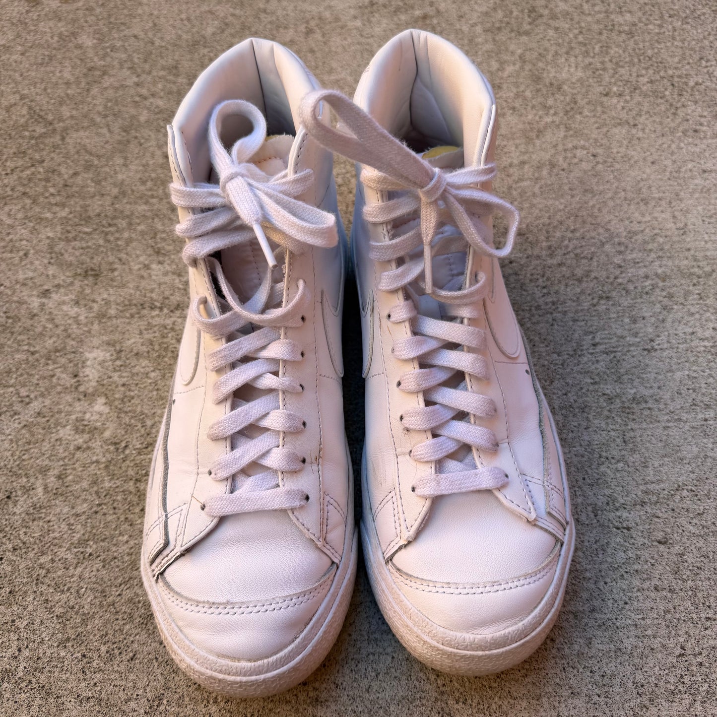 Nike Women’s Blazer Mid ‘77 Sneakers