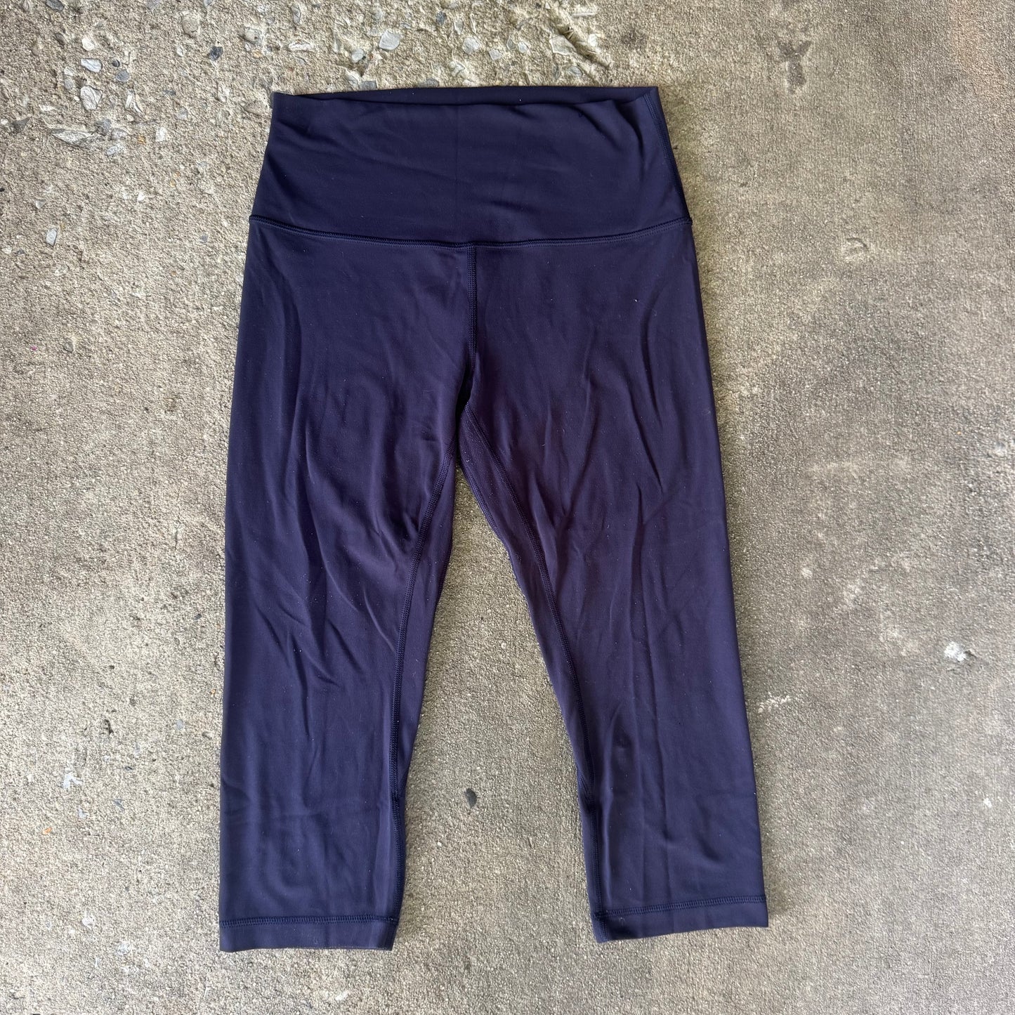 Navy Cropped Lululemon Align Leggings