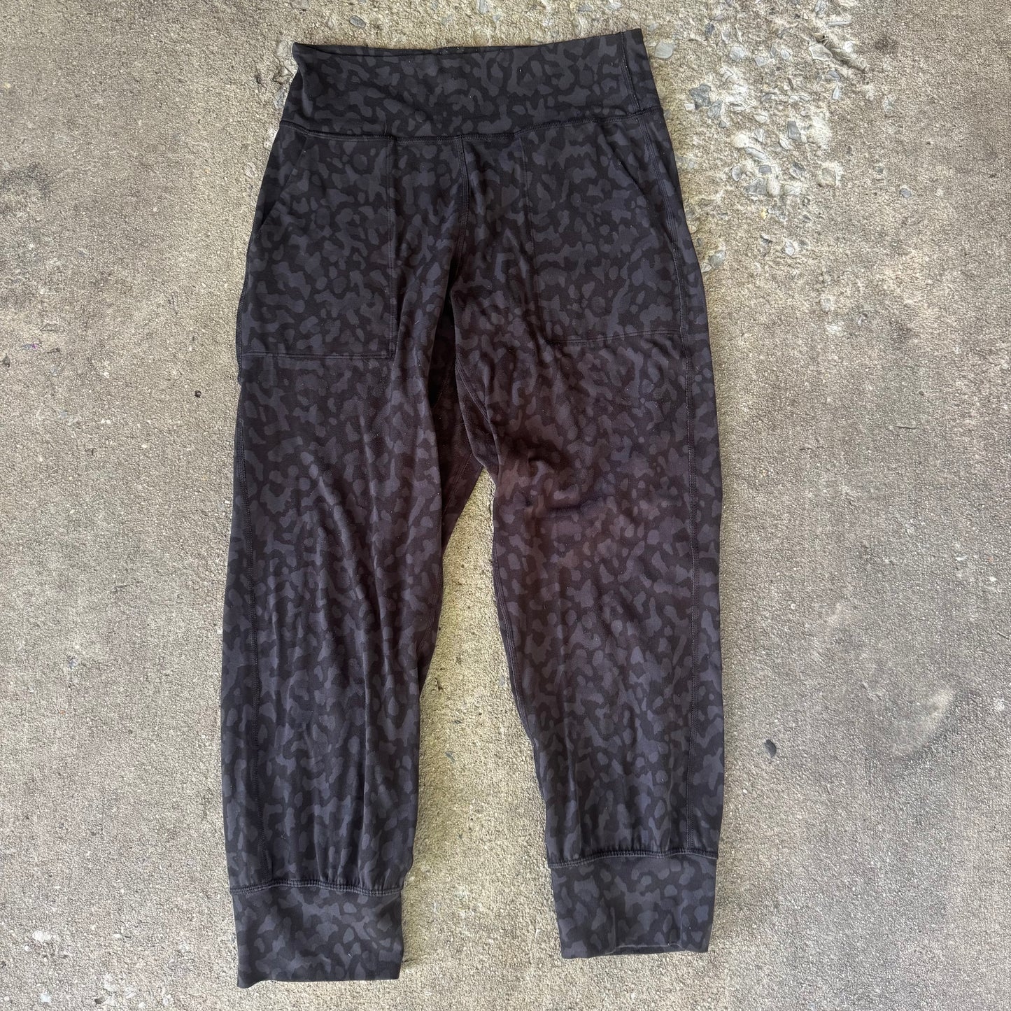 Lululemon Align Jogger Crop Formation Camo Deep Coal Multi