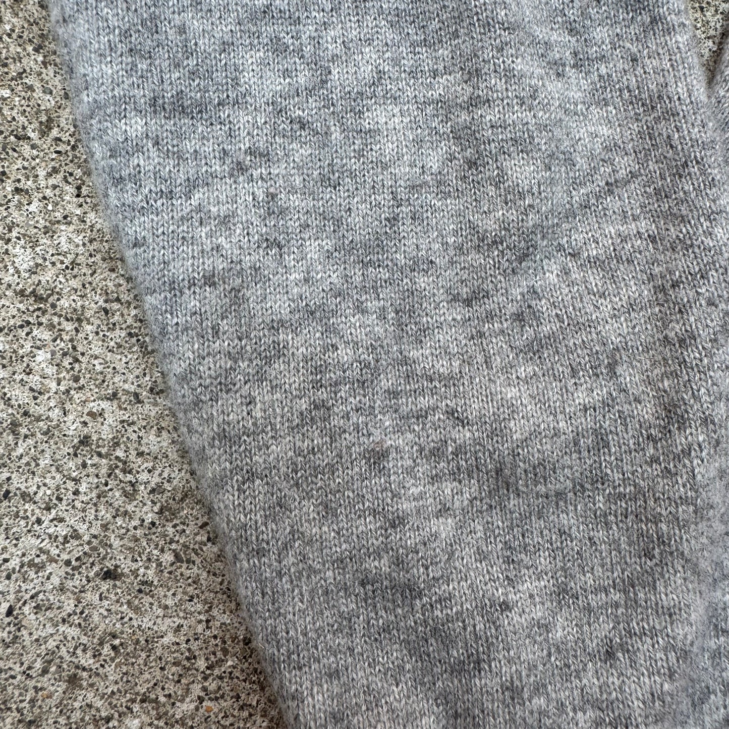 Everlane V Neck Cashmere Sweater