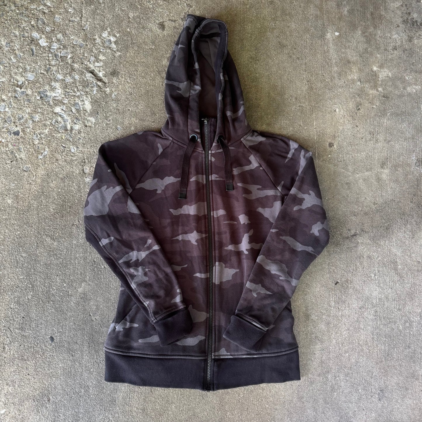 Athleta Triumph Printed Hoodie Black Camo