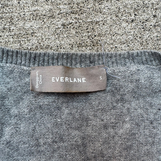 Everlane V Neck Cashmere Sweater