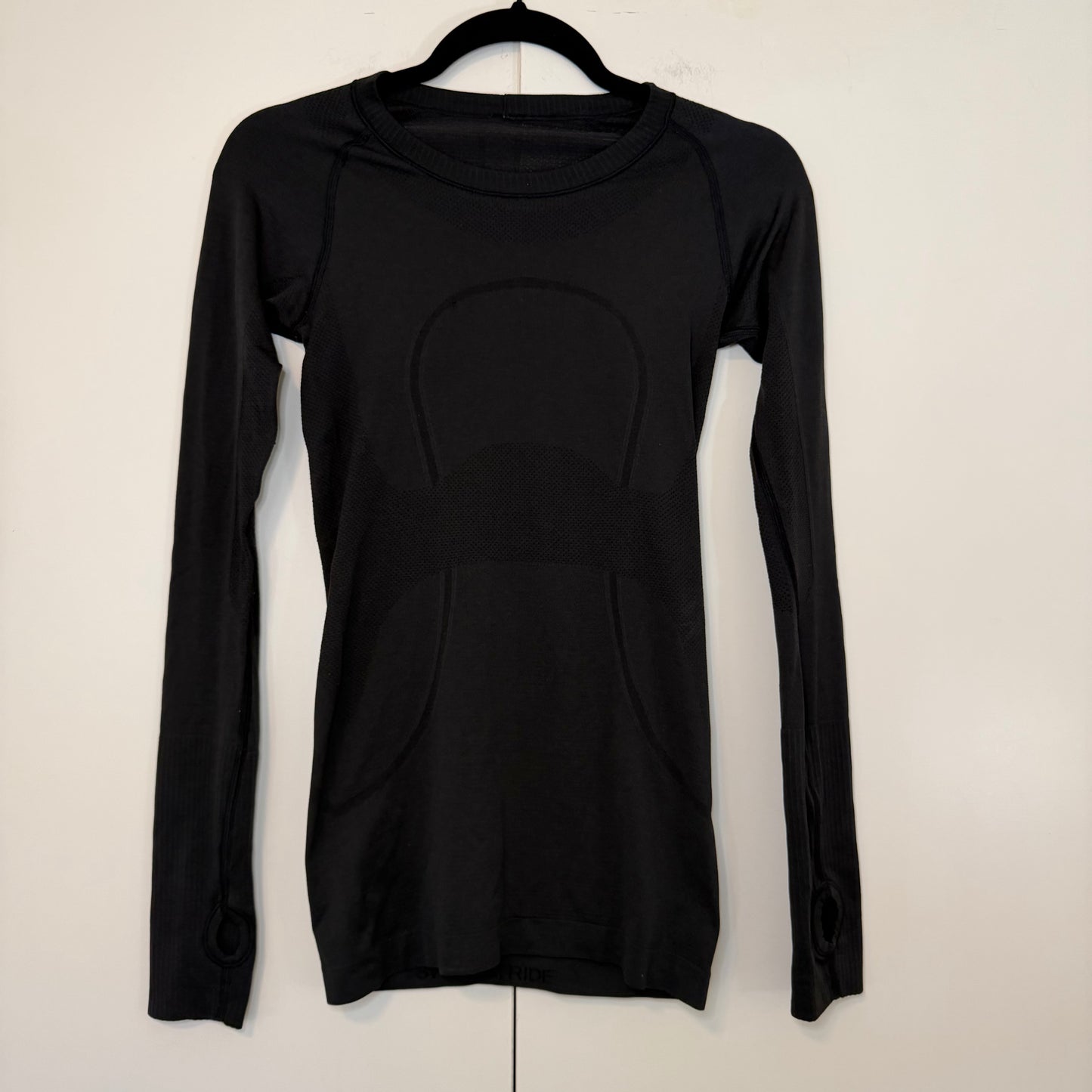 Black Lululemon Swiftly Tech Long Sleeve