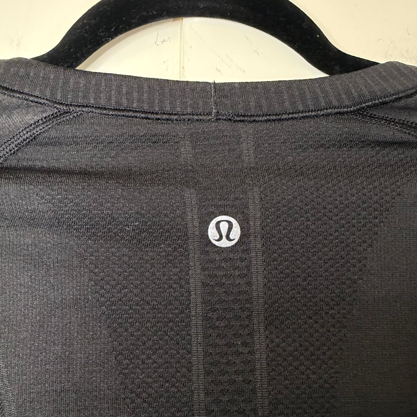 Black Lululemon Swiftly Tech Long Sleeve