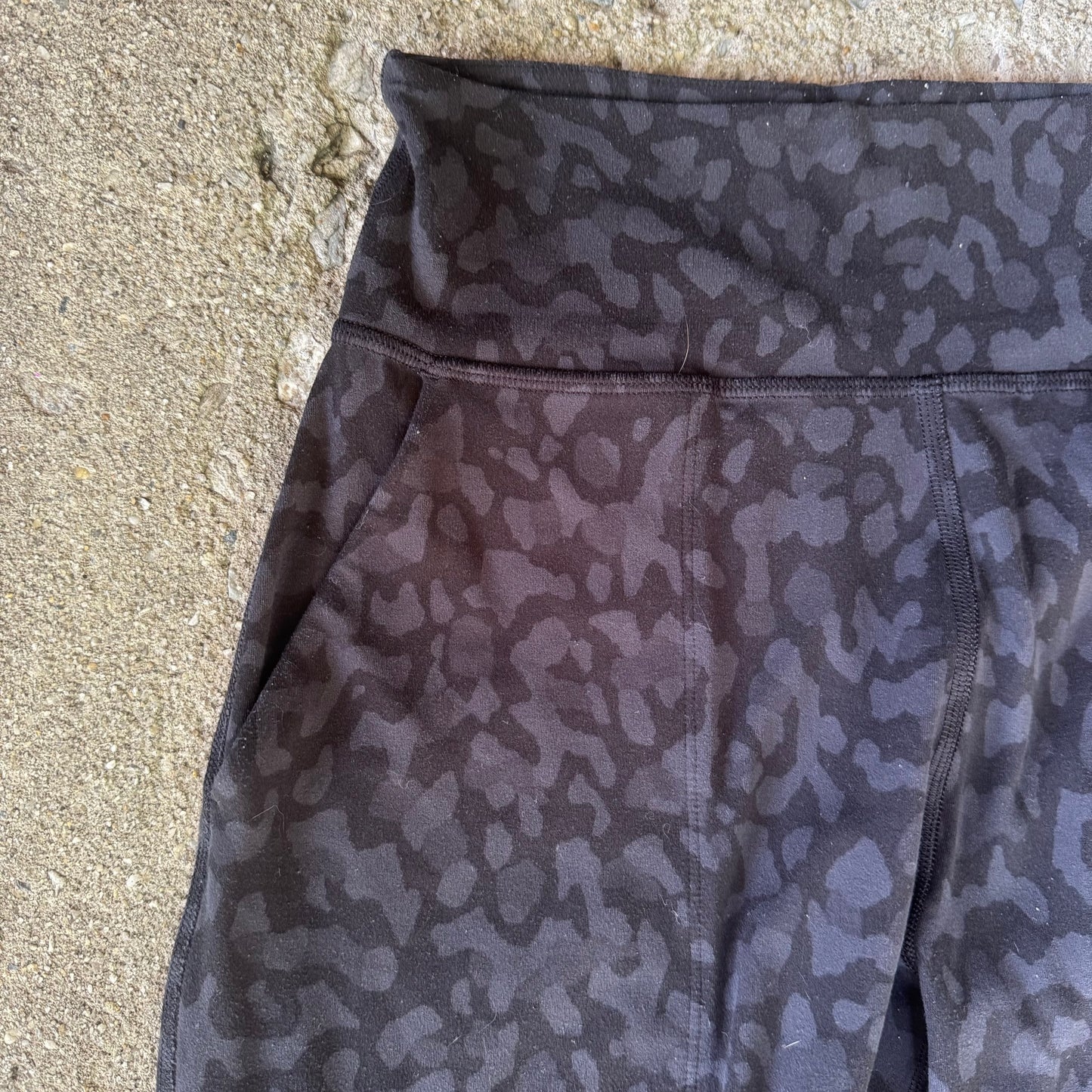 Lululemon Align Jogger Crop Formation Camo Deep Coal Multi