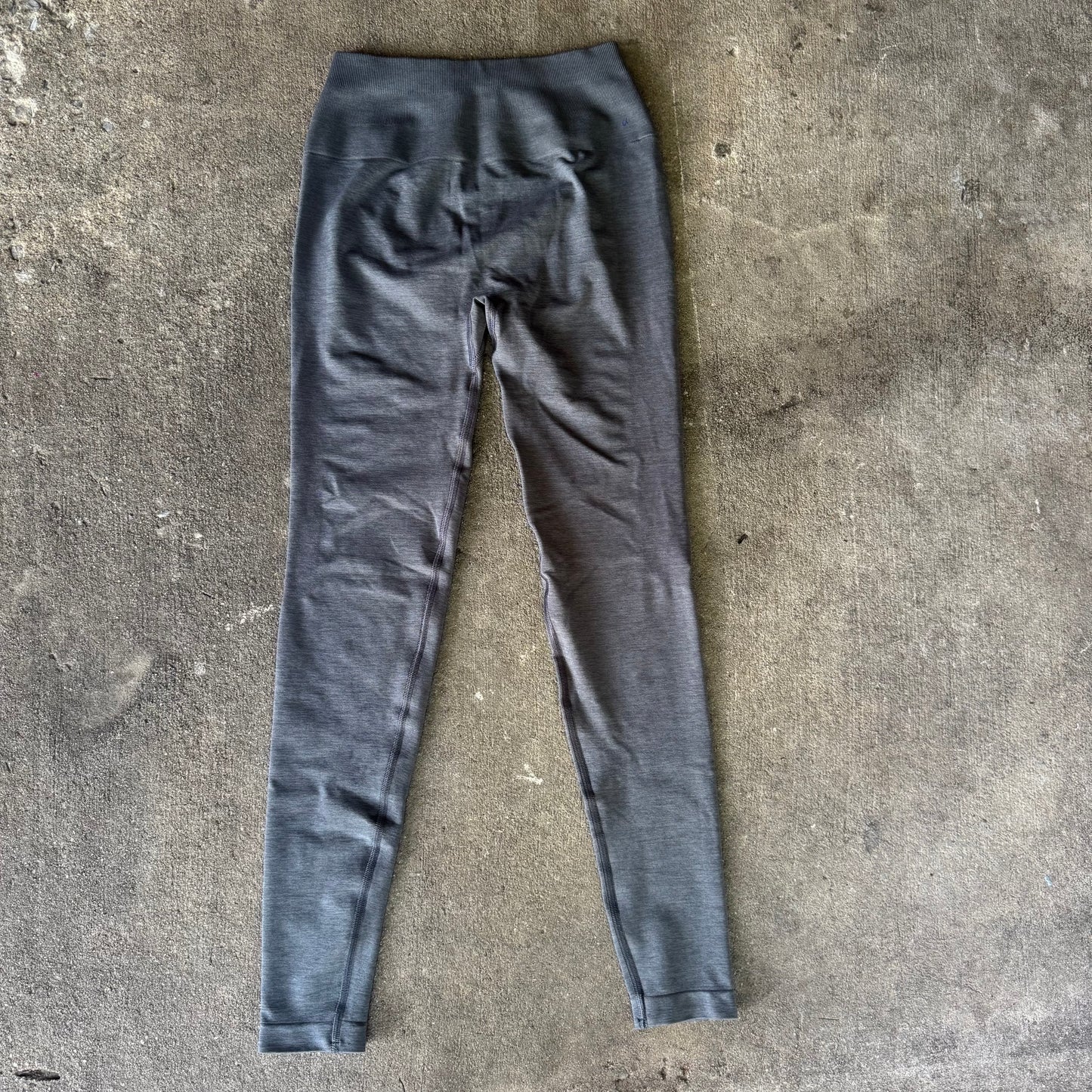 Alphalete Amplify Gravity Legging