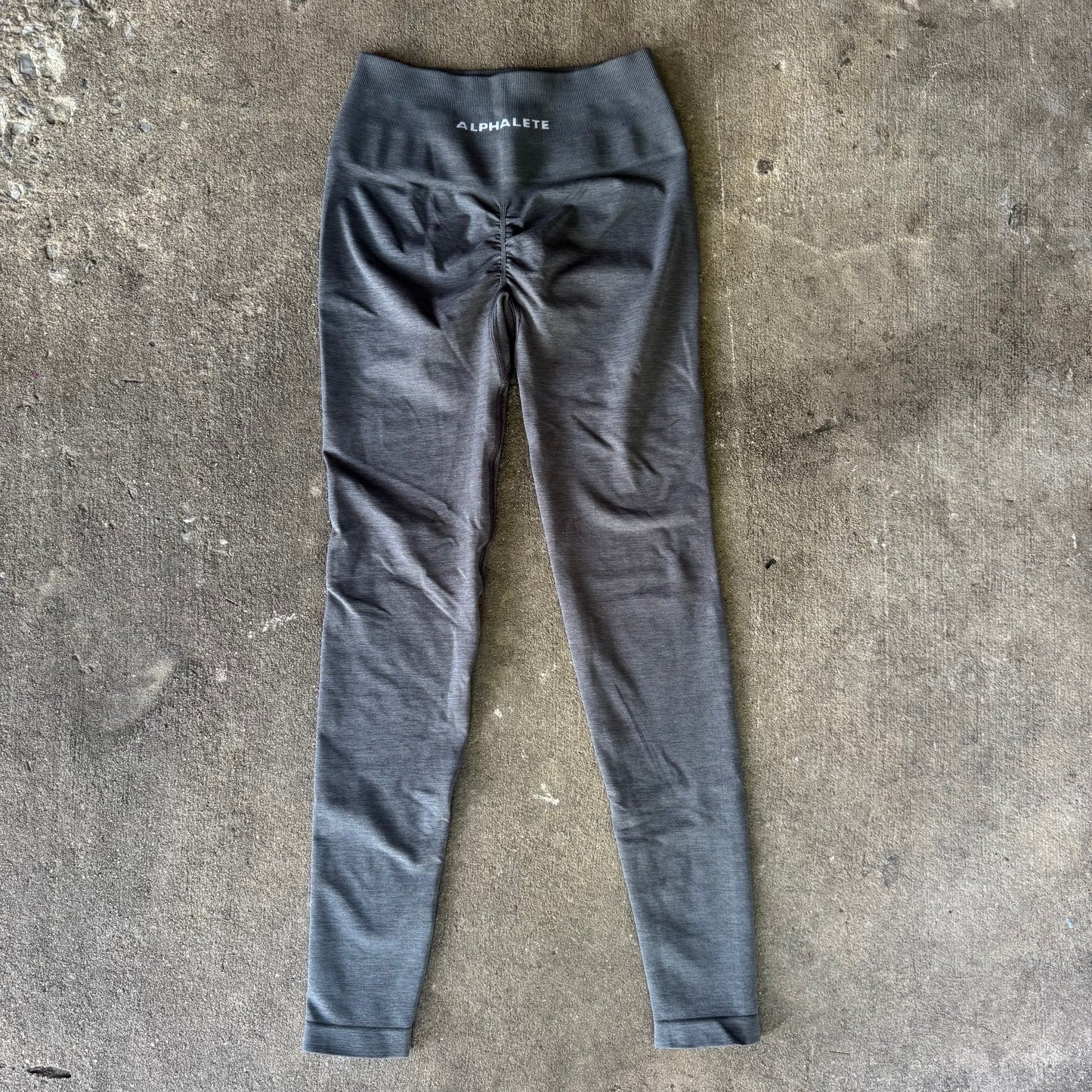 Alphalete Amplify Gravity Legging
