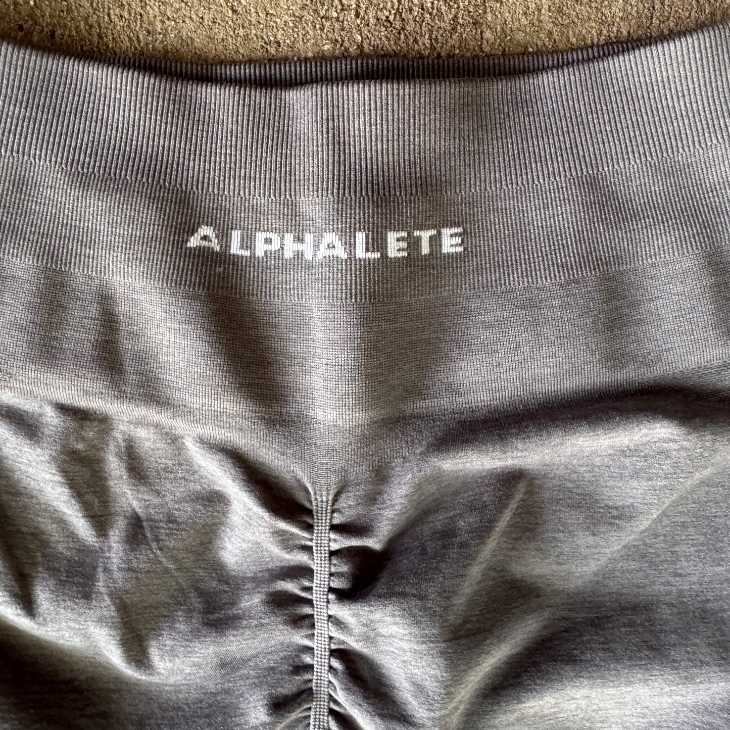 Alphalete Amplify Gravity Legging