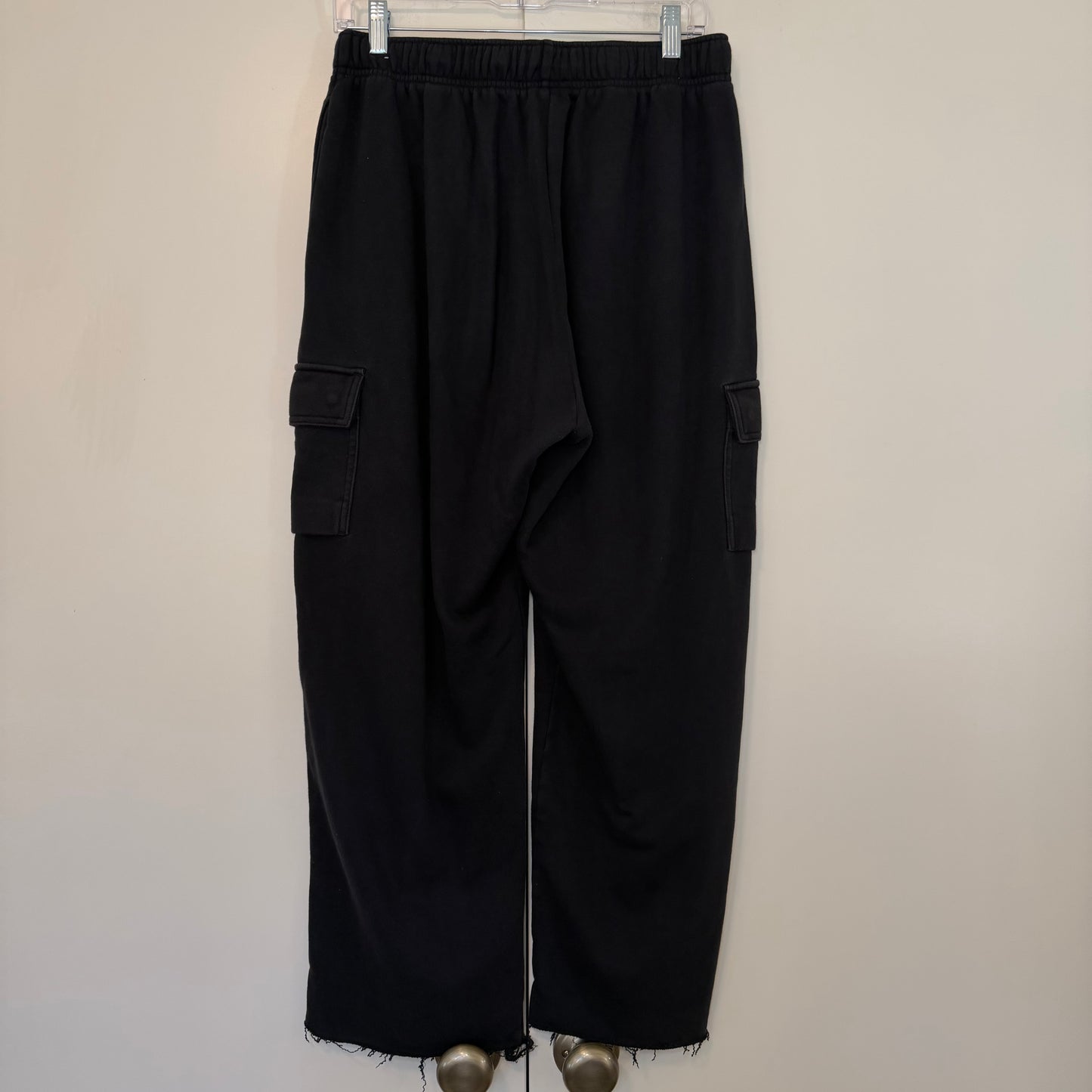 Cropped Nike Cargo Sweatpants